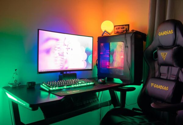 Gaming-PC mit hoher CPU Leistung Gaming-PC mit hoher CPU Leistung